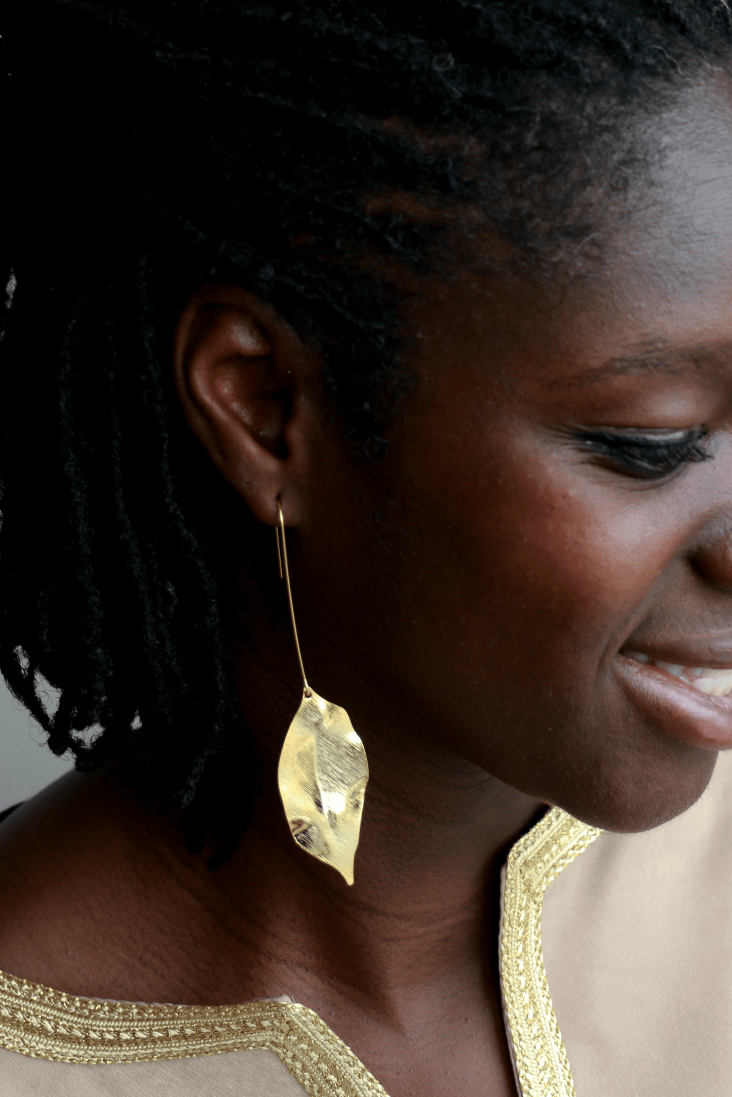 BOUCLES D'OREILLES PENDANTES Feuille