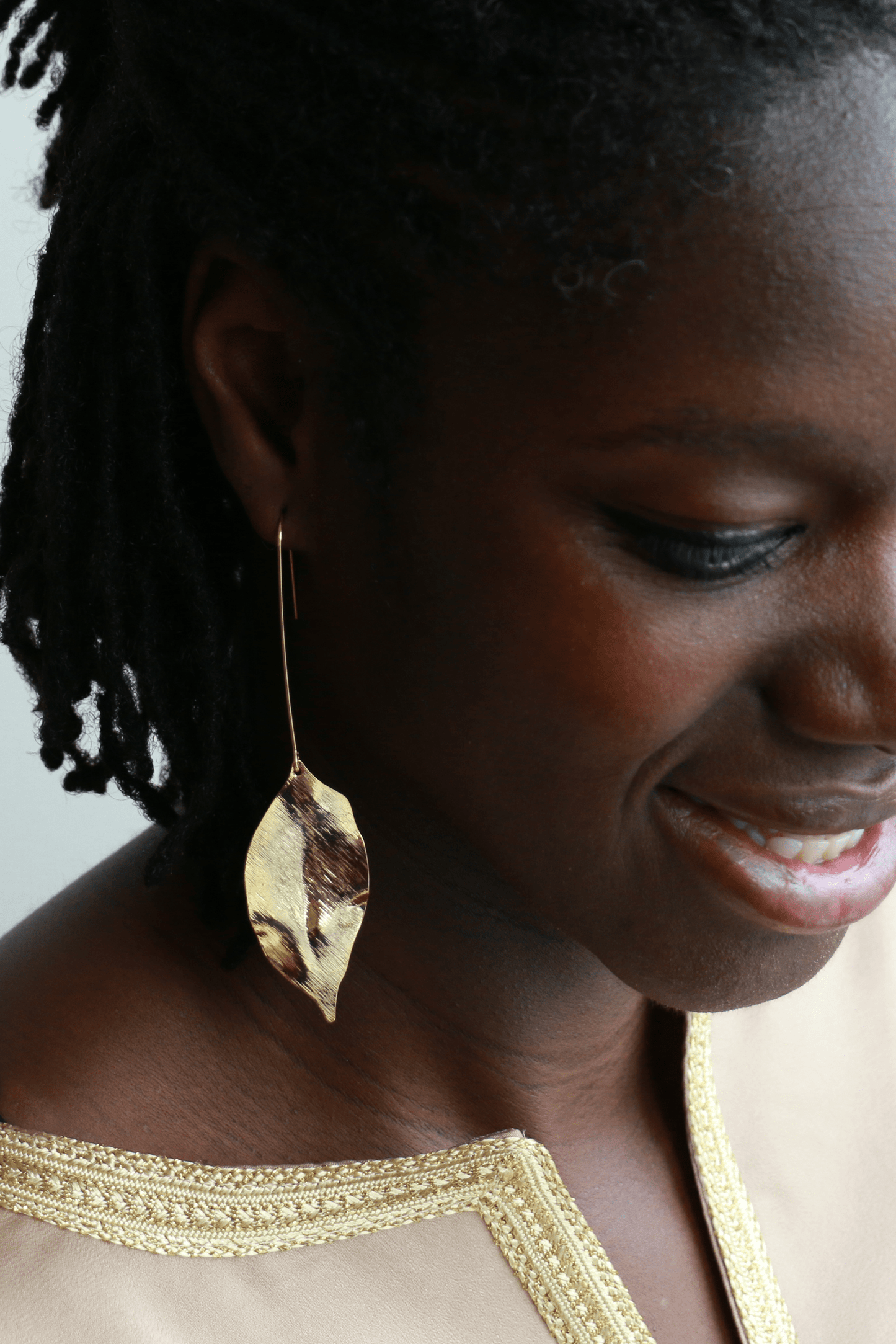 BOUCLES D'OREILLES PENDANTES Feuille
