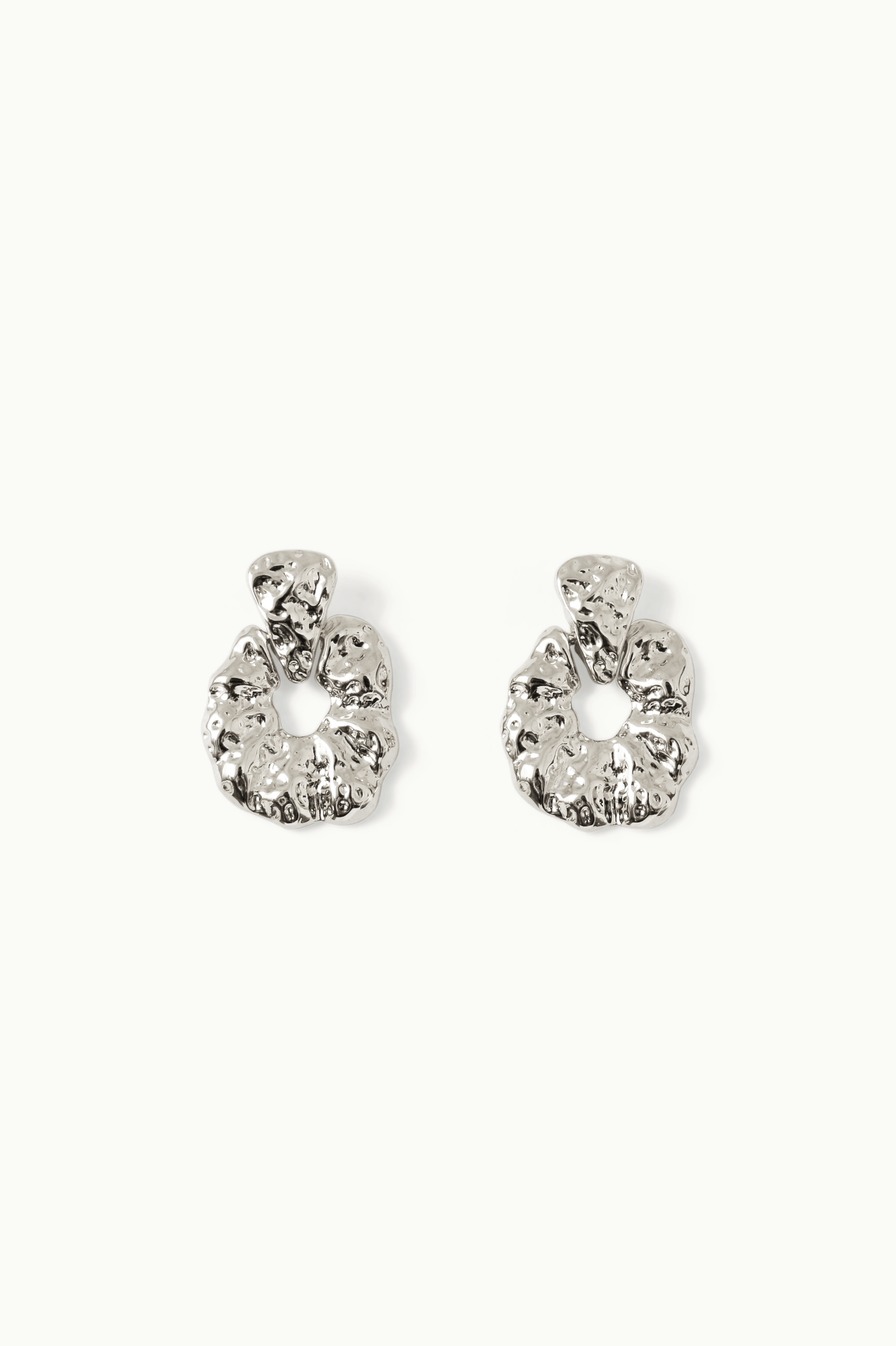 BOUCLES D’OREILLES RÉTRO 1968