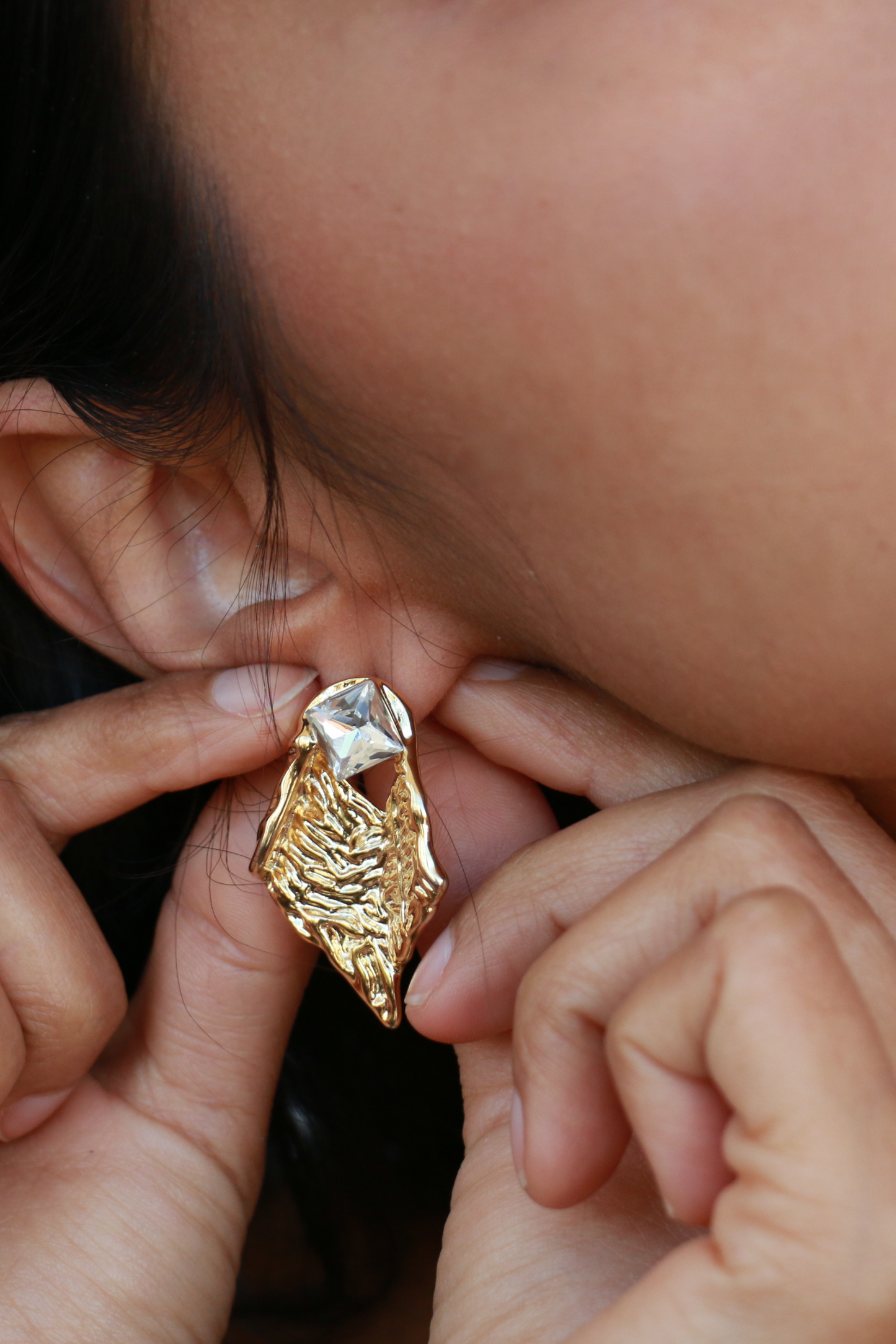 boucles_d_oreilles_femme_grandes_puces_or_18_carats_feuille